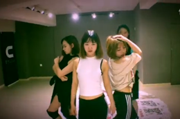 倩倩老師暑假班詮釋跳舞是最開(kāi)心的事