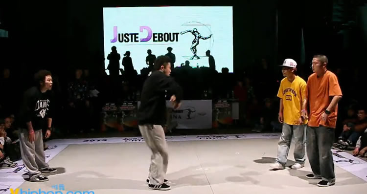 1547468523692295.jpg JD2013 hiphop 8進(jìn)4 王笛 秦煜 vs 晉取 鄭斌.jpg