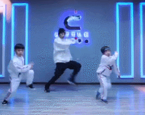少兒街舞4.gif