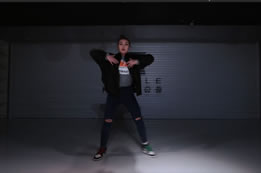 一首老歌，任佳老師兩年前的編舞，現在看，依舊好看