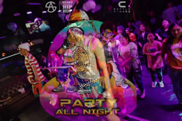 六師酒吧授課，特別的場(chǎng)子就有特好的氛圍