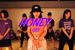 張藝興最新大單！斯斯老師用超簡(jiǎn)單的方式，教大家怎么跳urban編舞