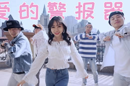  甜蜜舞蹈：心動(dòng)了，是戀愛(ài)的感覺(jué)